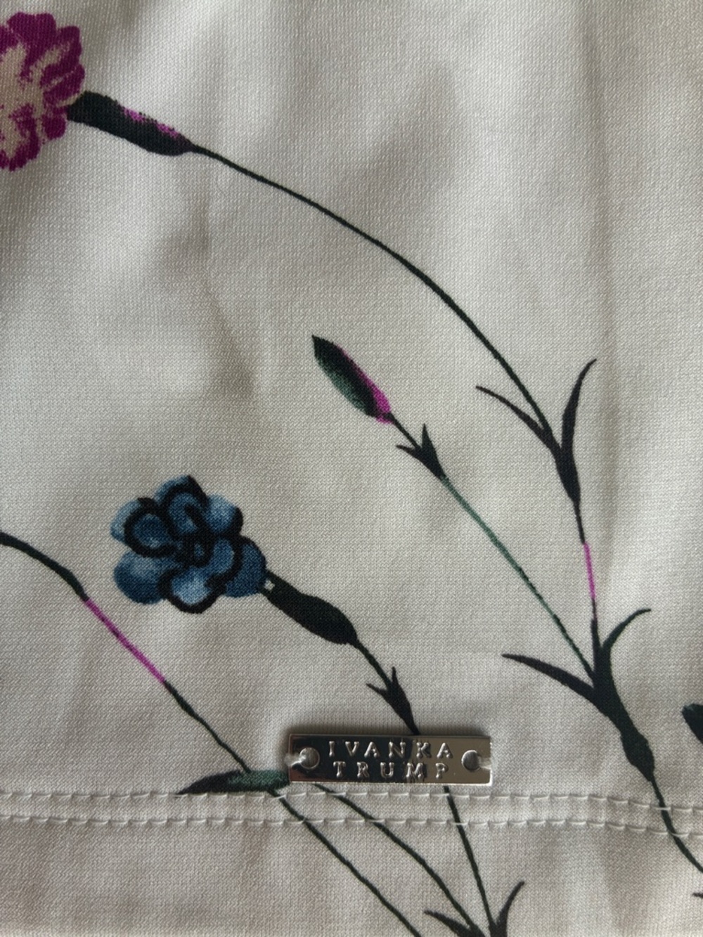 Ivanka Trump White Floral Sleeveless Blouse - Pink & Blue Flowers - Picture 5 of 8